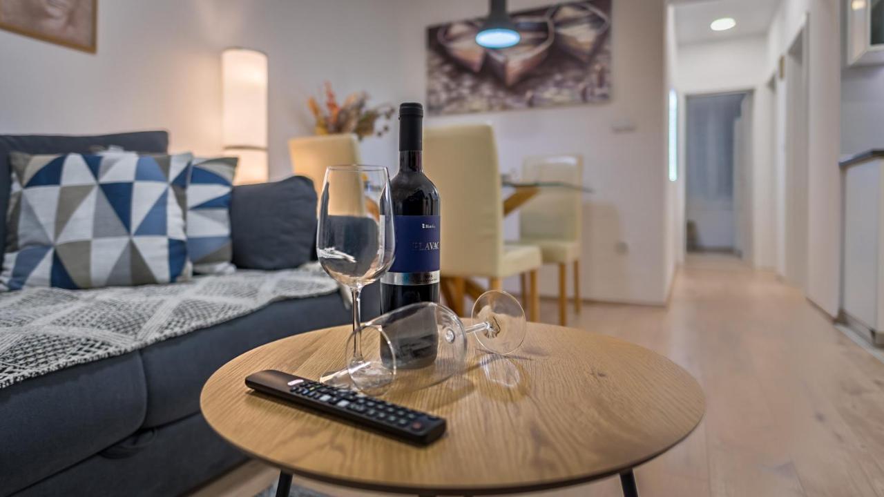 Brand New Apartment In City Center, Big Terrace Zagreb Ngoại thất bức ảnh