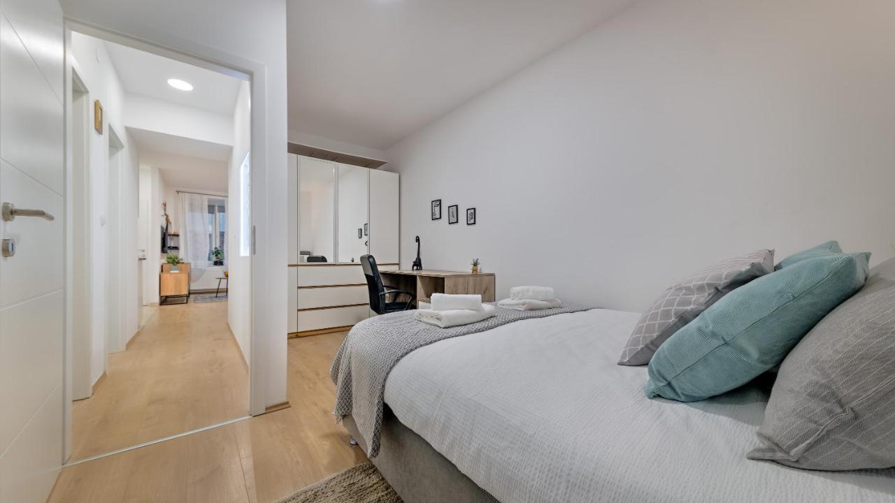 Brand New Apartment In City Center, Big Terrace Zagreb Ngoại thất bức ảnh